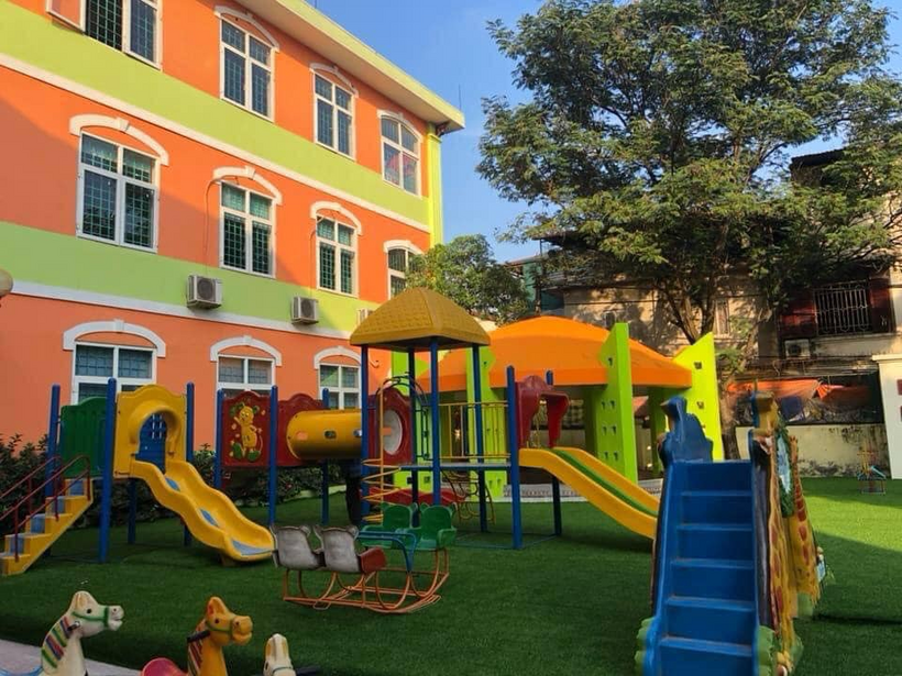 Ảnh có chứa cỏ, cây, ngoài trời, tòa nhà
Mô tả được tạo tự động