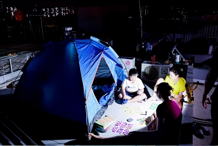 Cắm trại và ngắm sao là một trong những hoạt động thú vị vào Giờ Trái Đất