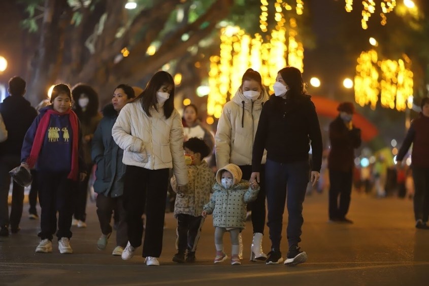 Ra ngoài đi dạo là một ý tưởng tuyệt vời cho cả gia đình vào Giờ Trái Đất
