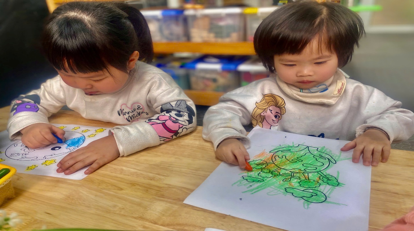 C:\Users\User\Pictures\Saved Pictures\z6425242848705_d77ea18786ea3a944429aca81bf6107e.jpg